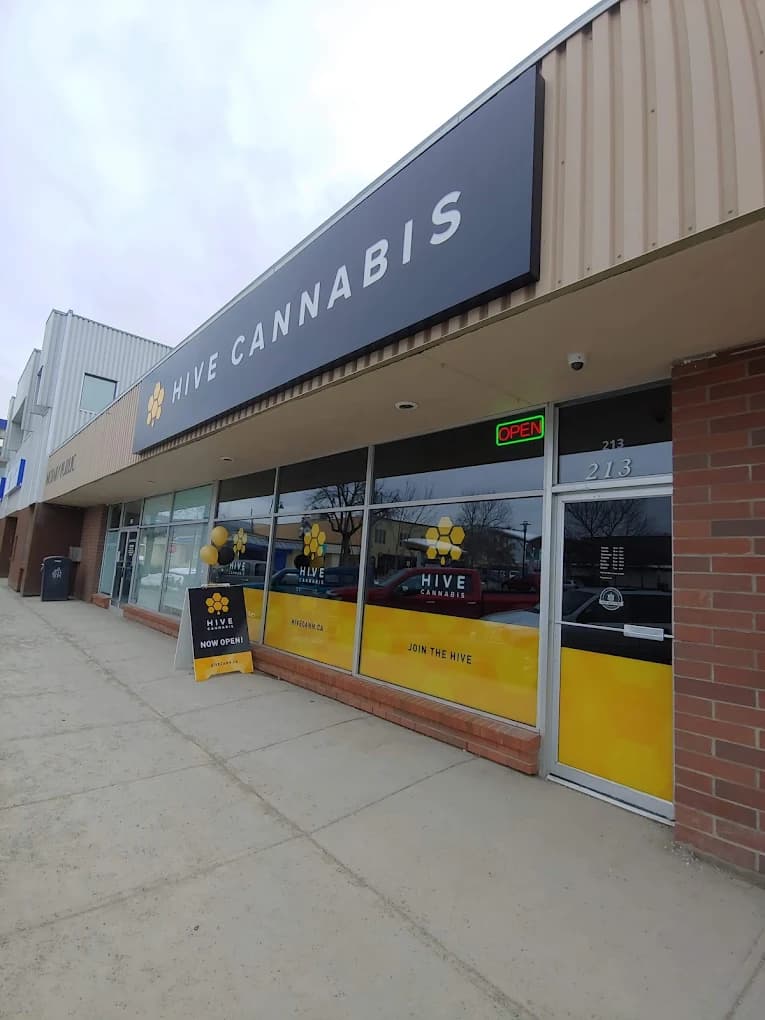 Hive Cannabis Quesnel storefront